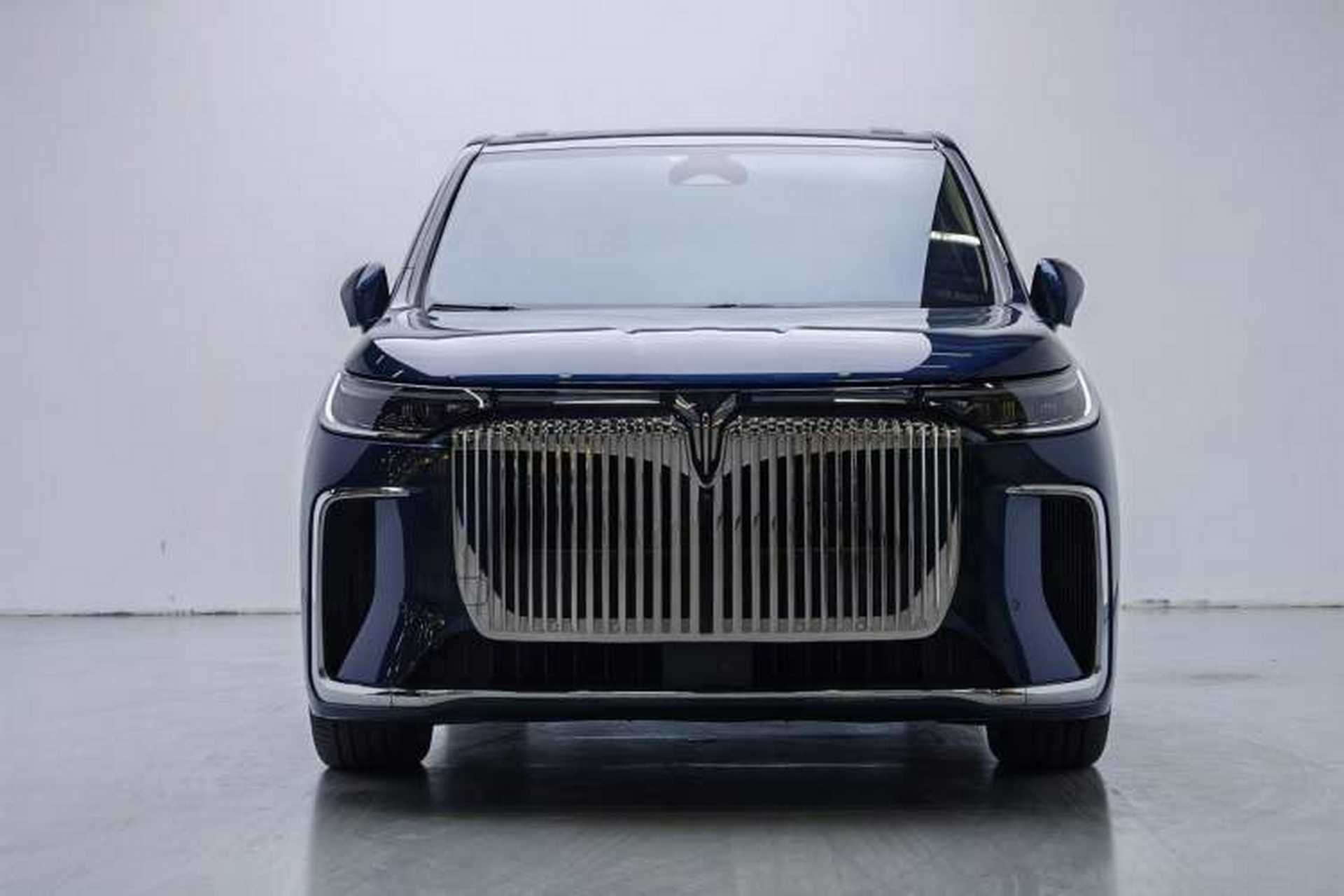 Used VOYAH Dream 2025 PHEV Four-Wheel Drive Prestige Kunpeng Edition Exterior 1