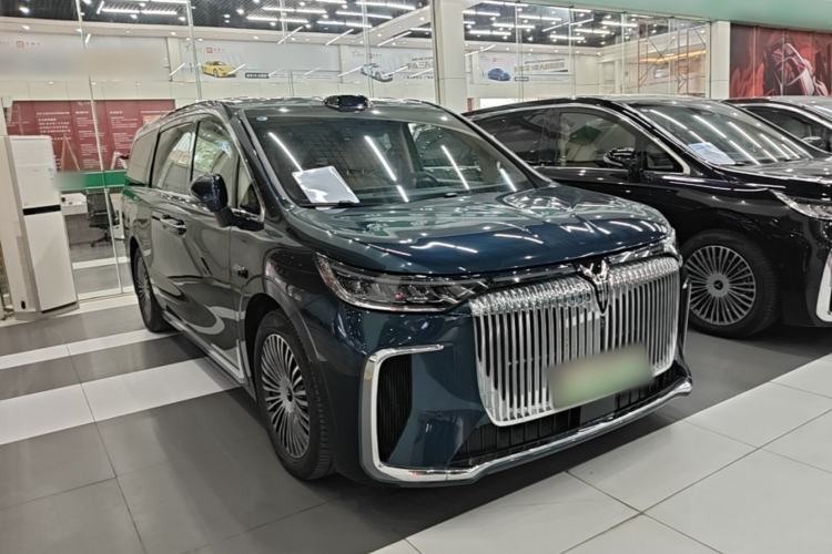 Used VOYAH Dream 2025 PHEV Four-Wheel Drive Prestige Qiankun Edition Exterior 1