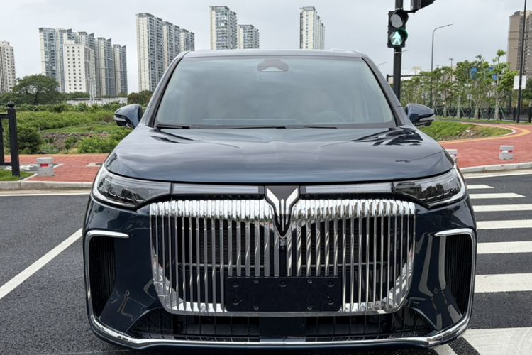 Used VOYAH Dream 2025 PHEV Four-Wheel Drive Prestige Kunpeng Edition Exterior 1
