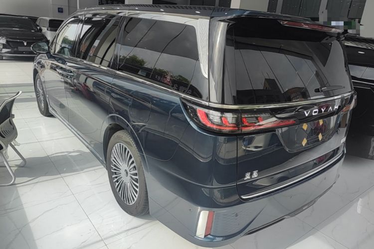 Used VOYAH Dream 2025 PHEV Four-Wheel-Drive Flagship Kunpeng Edition Exterior 2