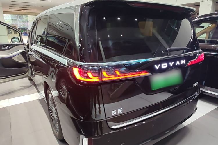 Used VOYAH Dream 2025 PHEV Four-Wheel-Drive Flagship Version – Qiankun Edition Exterior 2
