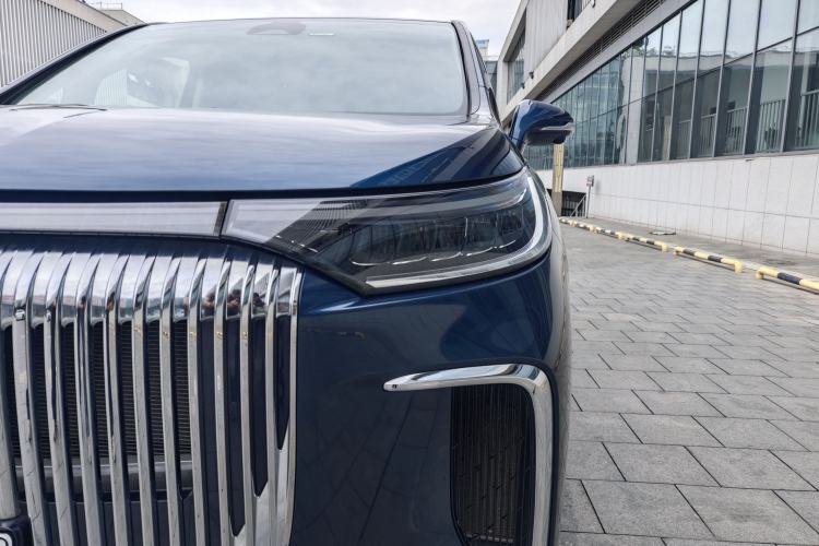 Used VOYAH Dream 2025 PHEV Four-Wheel-Drive Flagship Kunpeng Edition Exterior 2