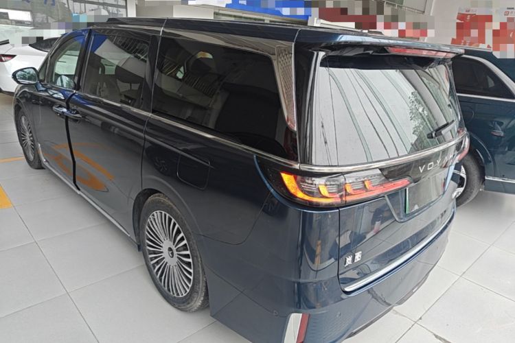Used VOYAH Dream 2025 PHEV Four-Wheel-Drive Flagship Kunpeng Edition Exterior 2