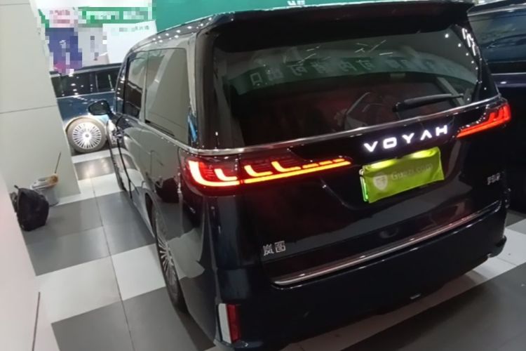 Used VOYAH Dream 2025 PHEV Four-Wheel-Drive Flagship Kunpeng Edition Exterior 2
