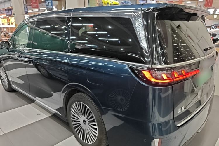 Used VOYAH Dream 2025 PHEV Four-Wheel Drive Prestige Qiankun Edition Exterior 2