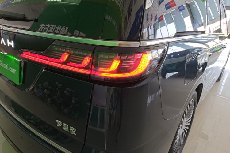 Used VOYAH Dream 2025 PHEV Four-Wheel-Drive Flagship Kunpeng Edition Exterior 3