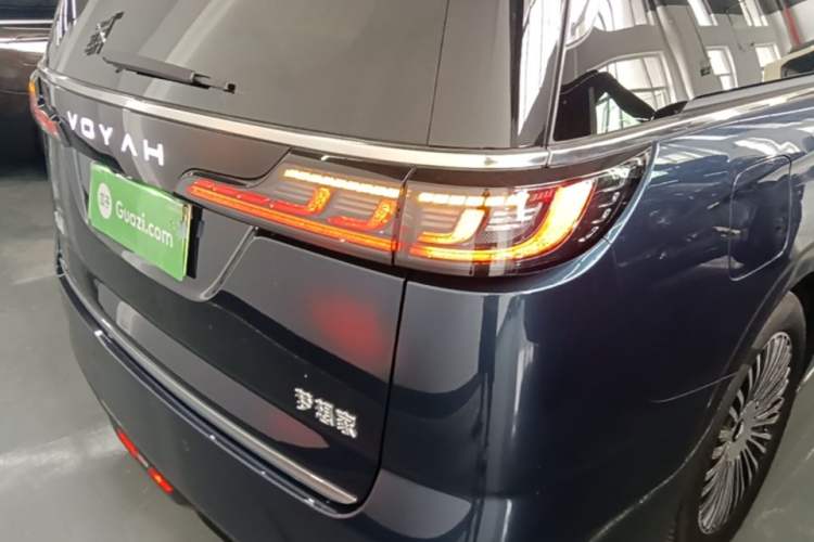 Used VOYAH Dream 2025 PHEV Four-Wheel-Drive Flagship Kunpeng Edition Exterior 3
