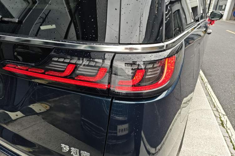 Used VOYAH Dream 2025 PHEV Four-Wheel-Drive Flagship Kunpeng Edition Exterior 3