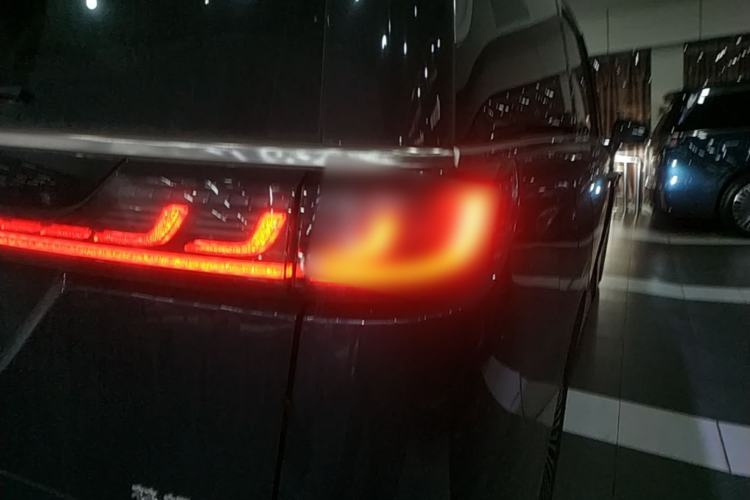 Used VOYAH Dream 2025 PHEV Four-Wheel Drive Prestige Qiankun Edition Exterior 3