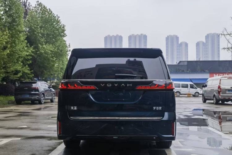 Used VOYAH Dream 2025 PHEV Four-Wheel-Drive Flagship Kunpeng Edition Exterior 3