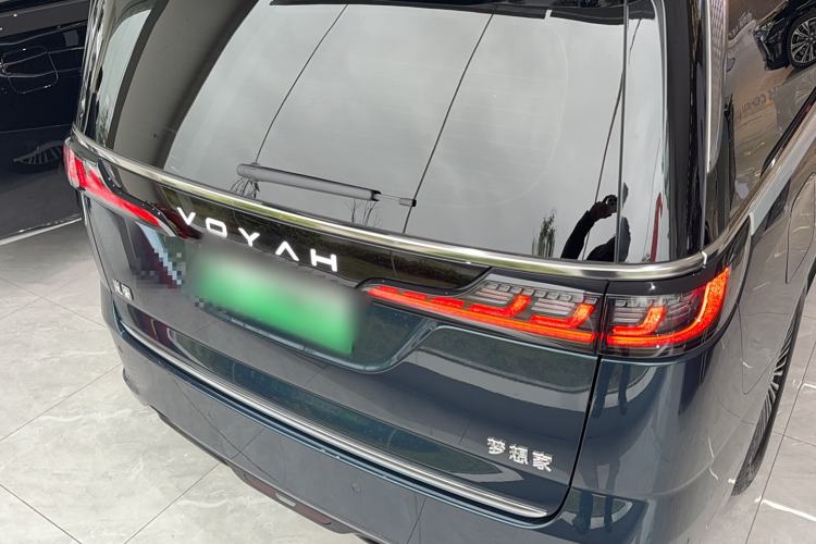 Used VOYAH Dream 2025 PHEV Four-Wheel-Drive Flagship Kunpeng Edition Exterior 4