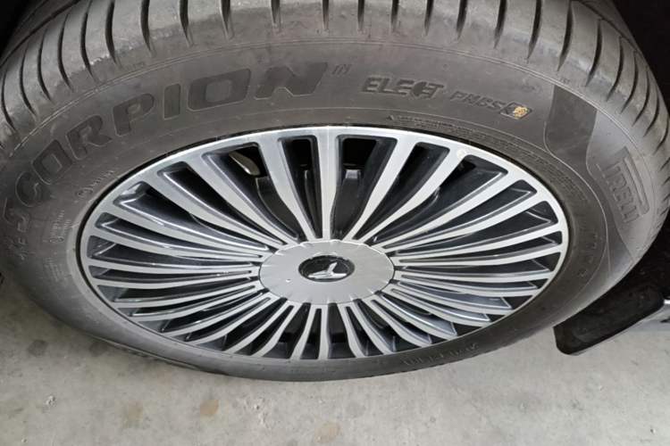 Used VOYAH Dream 2025 PHEV Four-Wheel-Drive Flagship Kunpeng Edition Exterior 4