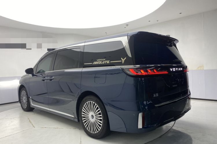 Used VOYAH Dream 2025 PHEV Four-Wheel Drive Excellence Kunpeng Edition Exterior 4