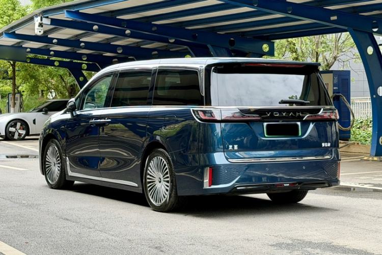 Used VOYAH Dream 2025 PHEV Four-Wheel-Drive Flagship Kunpeng Edition Exterior 4