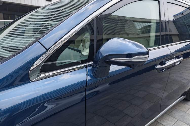 Used VOYAH Dream 2025 PHEV Four-Wheel-Drive Flagship Kunpeng Edition Exterior 5