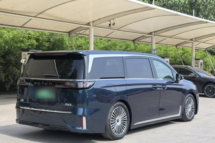 Used VOYAH Dream 2025 PHEV Four-Wheel-Drive Flagship Kunpeng Edition Exterior 5