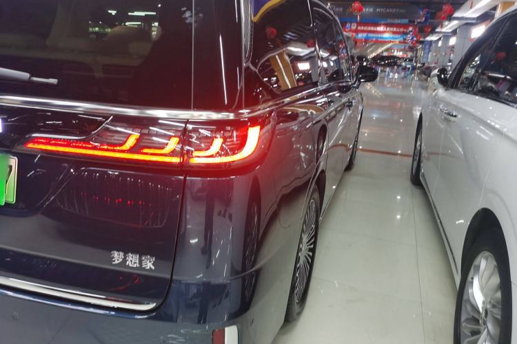 Used VOYAH Dream 2025 PHEV Four-Wheel-Drive Flagship Kunpeng Edition Exterior 6