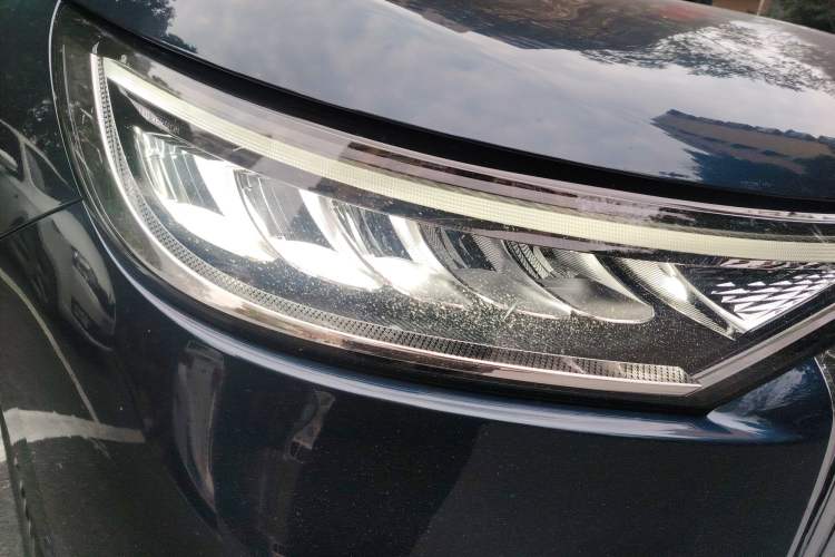 Used VOYAH Dream 2025 PHEV Four-Wheel-Drive Flagship Version – Qiankun Edition Exterior 6
