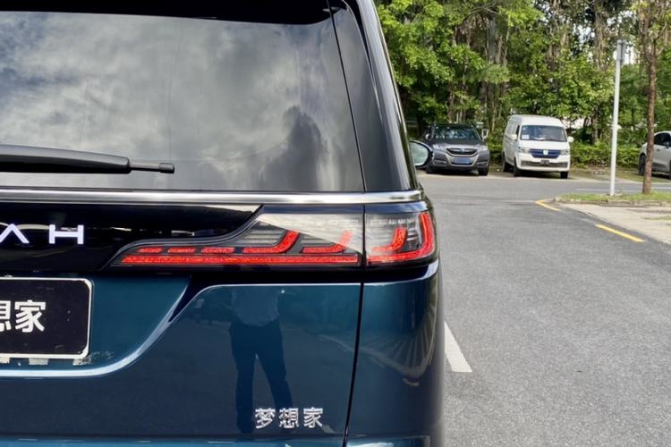 Used VOYAH Dream 2025 PHEV Four-Wheel Drive Prestige Kunpeng Edition Exterior 6