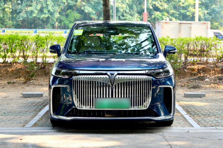 Used VOYAH Dream 2025 PHEV Four-Wheel-Drive Flagship Kunpeng Edition Exterior 6