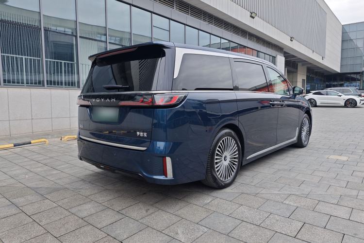 Used VOYAH Dream 2025 PHEV Four-Wheel-Drive Flagship Kunpeng Edition Exterior 8