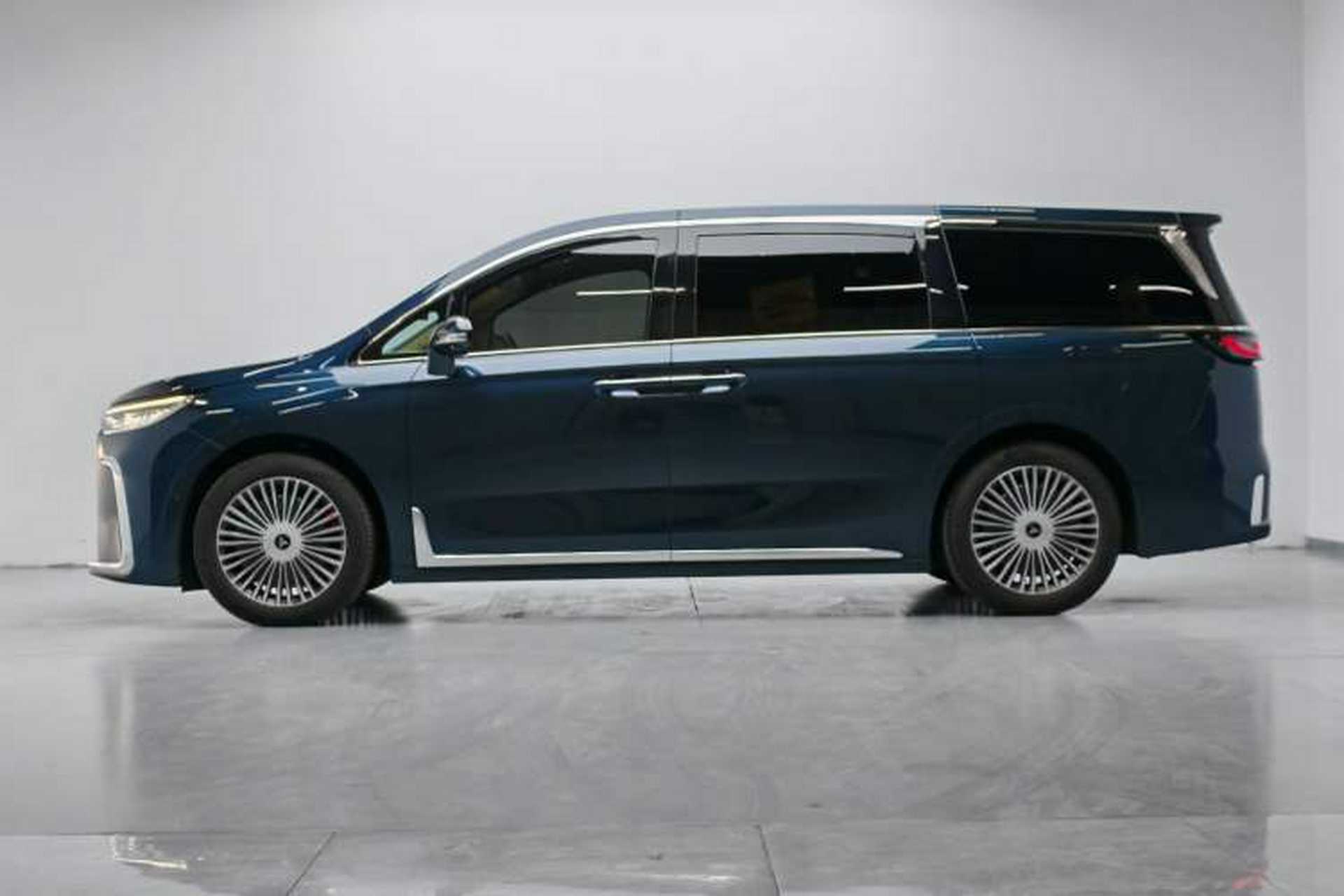 Used VOYAH Dream 2025 PHEV Four-Wheel Drive Prestige Kunpeng Edition Exterior 8