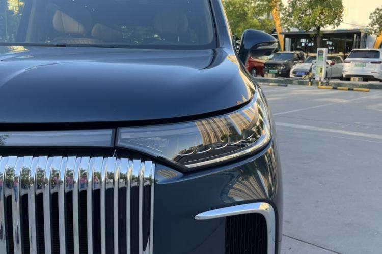 Used VOYAH Dream 2025 PHEV Four-Wheel-Drive Flagship Kunpeng Edition Exterior 9