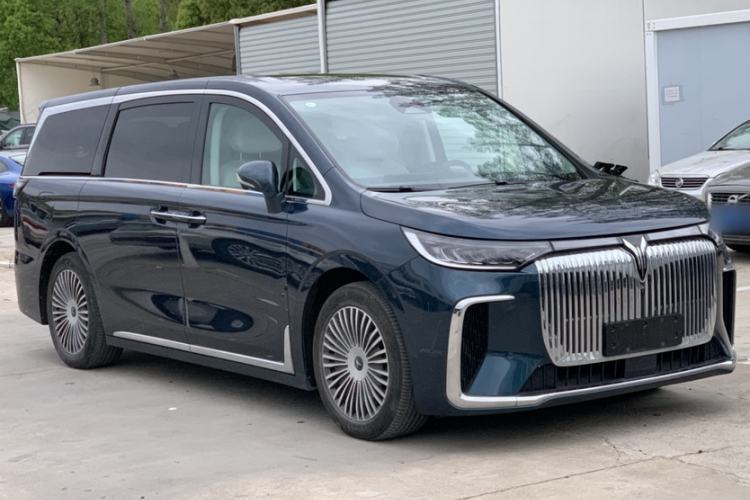 Used VOYAH Dream 2025 PHEV Four-Wheel Drive Prestige Kunpeng Edition Exterior 9