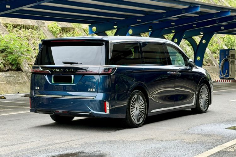Used VOYAH Dream 2025 PHEV Four-Wheel-Drive Flagship Kunpeng Edition Exterior 9