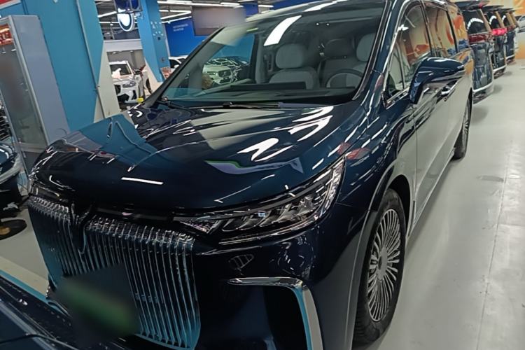 Used VOYAH Dream 2025 PHEV Four-Wheel-Drive Flagship Kunpeng Edition Front