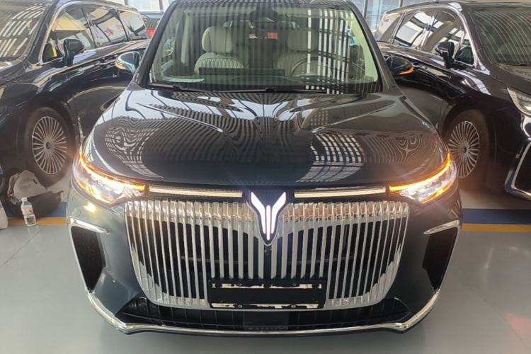 Used VOYAH Dream 2025 PHEV Four-Wheel-Drive Flagship Kunpeng Edition Front