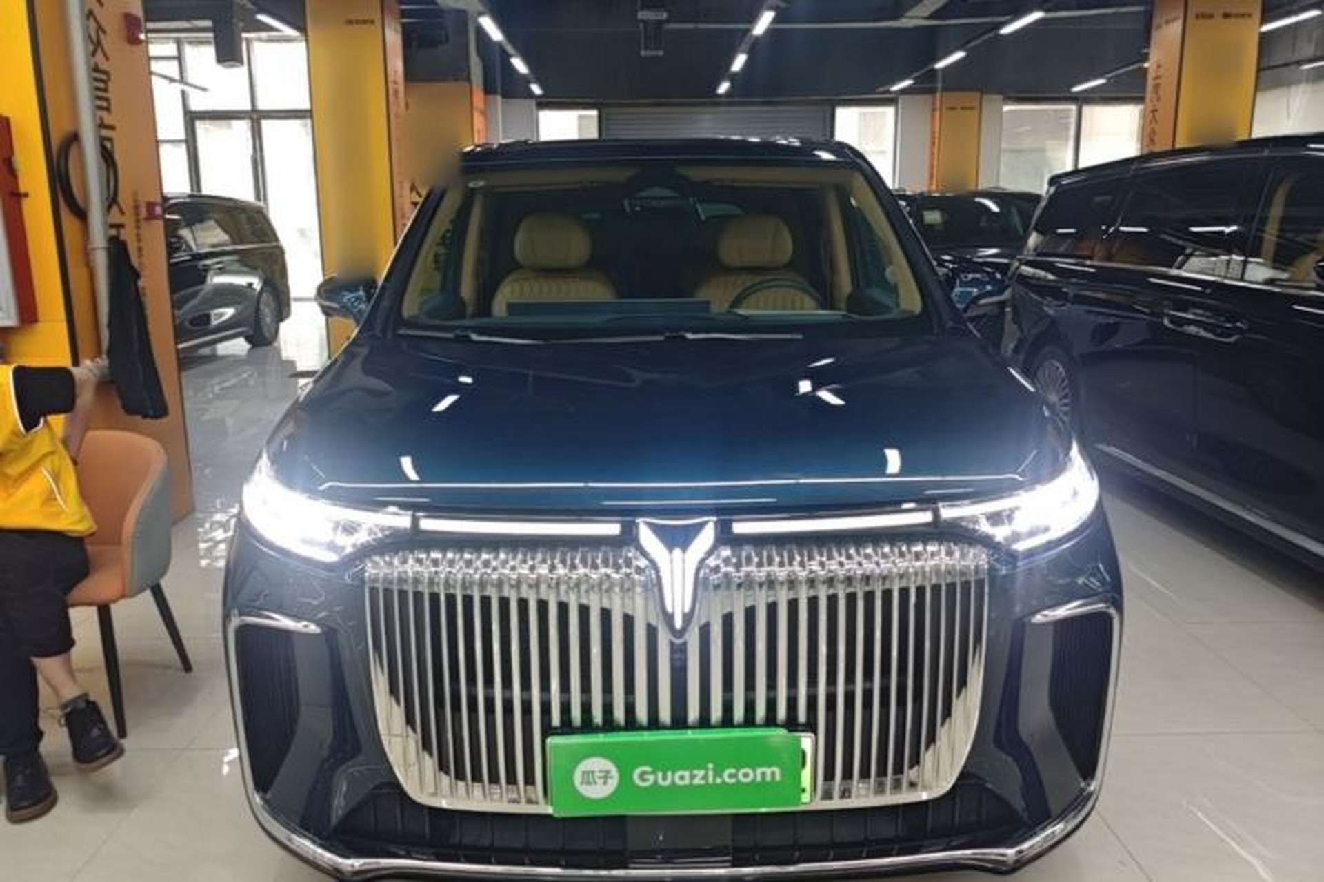 Used VOYAH Dream 2025 PHEV Four-Wheel-Drive Flagship Kunpeng Edition Front