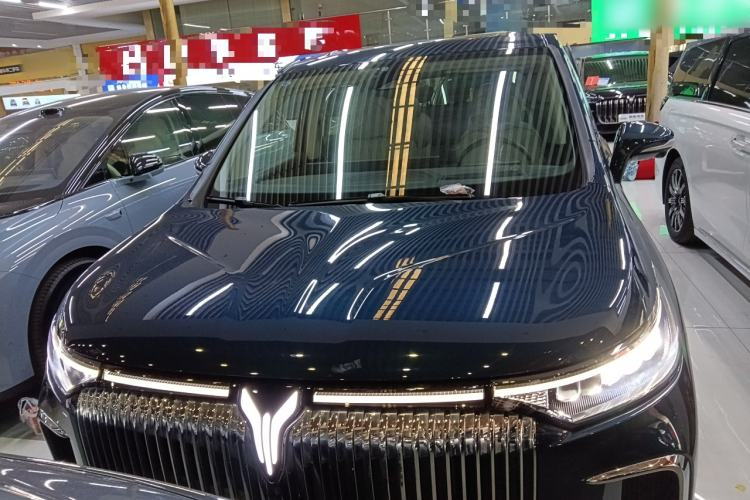 Used VOYAH Dream 2025 PHEV Four-Wheel-Drive Flagship Kunpeng Edition Front