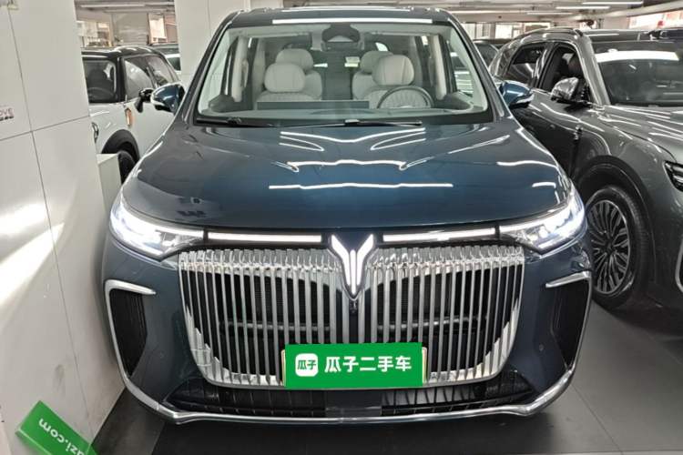 Used VOYAH Dream 2025 PHEV Four-Wheel-Drive Flagship Kunpeng Edition Front