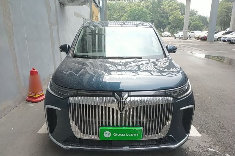 Used VOYAH Dream 2025 PHEV Four-Wheel Drive Prestige Kunpeng Edition Front