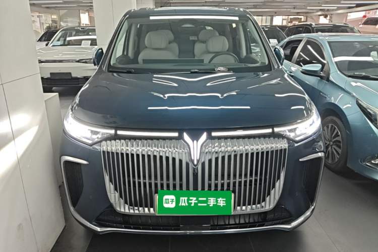 Used VOYAH Dream 2025 PHEV Four-Wheel Drive Prestige Kunpeng Edition Front