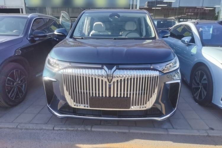 Used VOYAH Dream 2025 PHEV Four-Wheel-Drive Flagship Kunpeng Edition Front