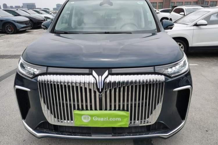 Used VOYAH Dream 2025 PHEV Four-Wheel-Drive Flagship Kunpeng Edition Front