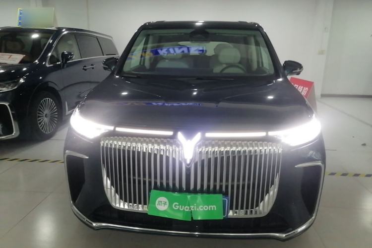 Used VOYAH Dream 2025 PHEV Four-Wheel-Drive Flagship Kunpeng Edition Front