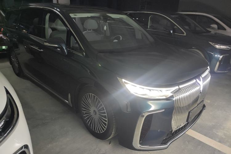 Used VOYAH Dream 2025 PHEV Four-Wheel-Drive Flagship Kunpeng Edition Front Right 45 Deg