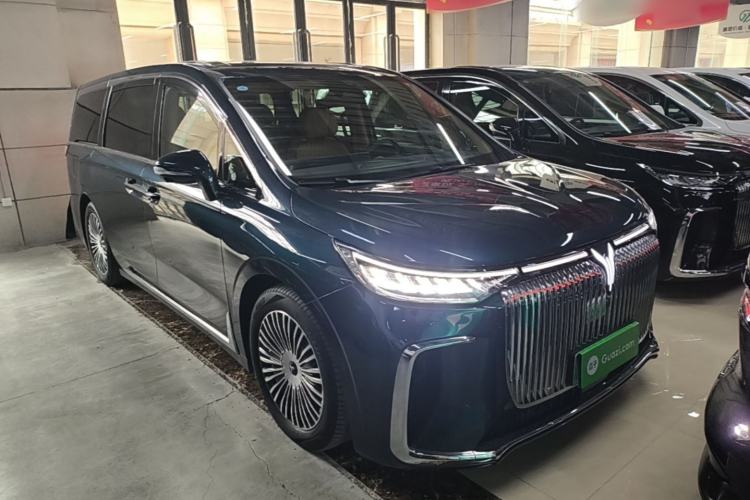 Used VOYAH Dream 2025 PHEV Four-Wheel-Drive Flagship Kunpeng Edition Front Right 45 Deg