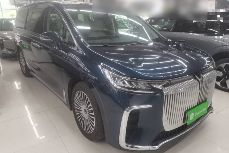 Used VOYAH Dream 2025 PHEV Four-Wheel-Drive Flagship Kunpeng Edition Front Right 45 Deg