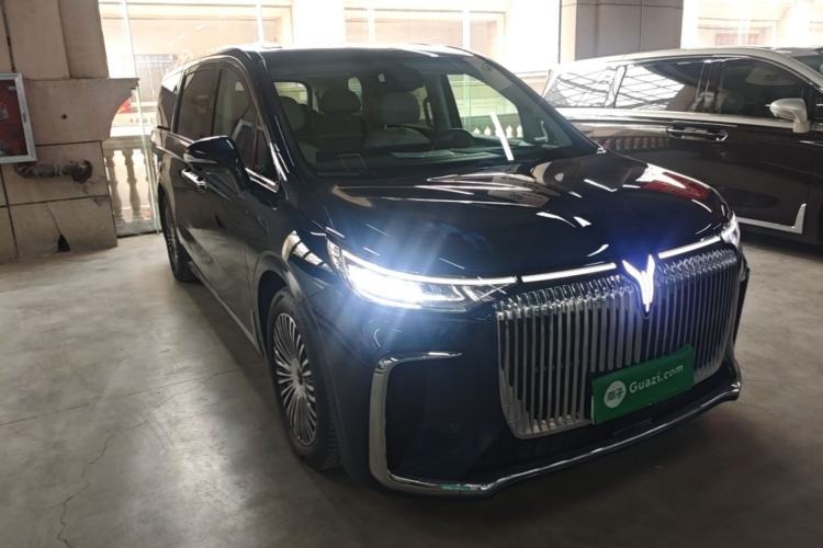 Used VOYAH Dream 2025 PHEV Four-Wheel Drive Prestige Kunpeng Edition Front Right 45 Deg