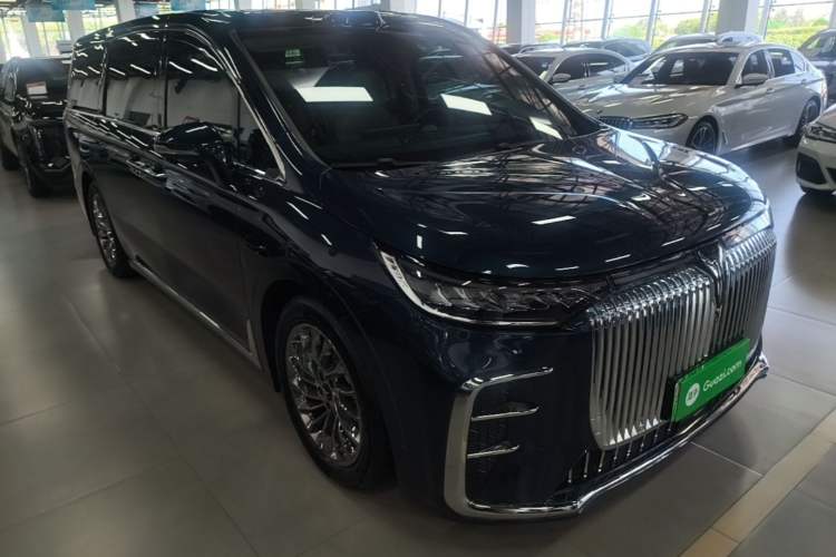 Used VOYAH Dream 2025 PHEV Four-Wheel-Drive Flagship Version – Qiankun Edition Front Right 45 Deg