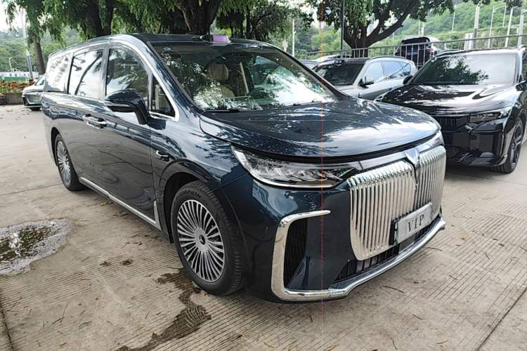 Used VOYAH Dream 2025 PHEV Four-Wheel Drive Prestige Qiankun Edition Front Right 45 Deg