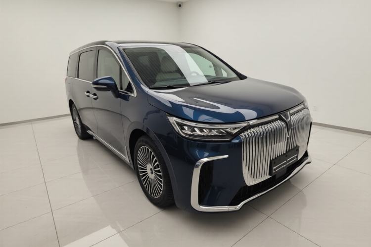 Used VOYAH Dream 2025 PHEV Four-Wheel-Drive Flagship Kunpeng Edition Front Right 45 Deg