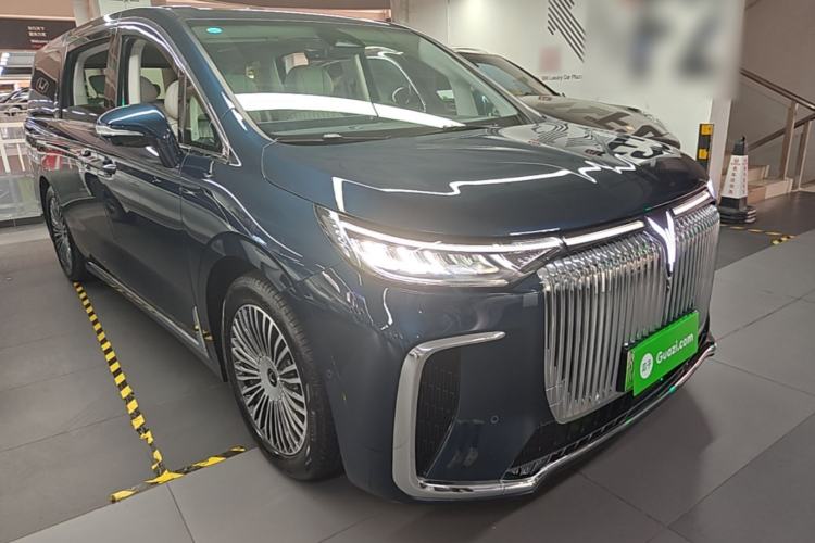 Used VOYAH Dream 2025 PHEV Four-Wheel-Drive Flagship Kunpeng Edition Front Right 45 Deg