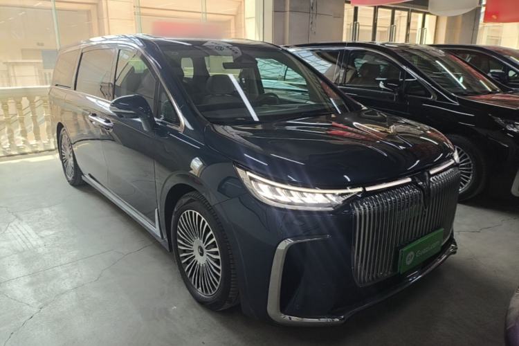 Used VOYAH Dream 2025 PHEV Four-Wheel-Drive Flagship Kunpeng Edition Front Right 45 Deg