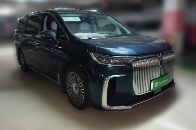 Used VOYAH Dream 2025 PHEV Four-Wheel Drive Prestige Kunpeng Edition Front Right 45 Deg