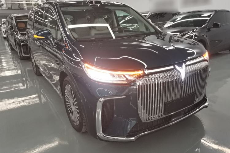 Used VOYAH Dream 2025 PHEV Four-Wheel Drive Prestige Qiankun Edition Front Right 45 Deg